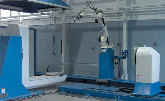 9(47) HT-Lasertekniikan ensimmäinen robottihitsausasema on otettu käyttöön vuonna 2004 Haapamäen tuotantoyksikössä.