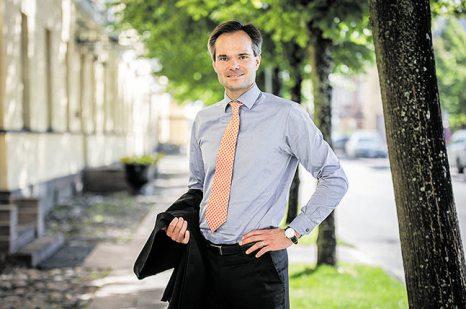 ), eurooppa-, kulttuuri- ja urheiluministeri Sampo Terho (ps.) sekä kansanedustajat Hanna Sarkkinen (vas.), Pekka Haavisto(vihr.), Tytti Tuppurainen (sd.) ja Antero Laukkanen (kd.). Tuottaja: Kepa Kepa Talks: Aktiiviset syyrialaiset kotona ja maailmalla (FIN/SYR) LA 13.