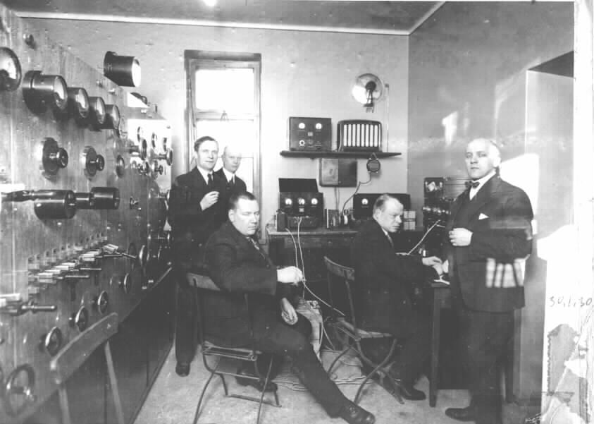 Although short-lived as an independent radio station, Tampere Radio was a pioneer broadcaster creating early models of Finnish broadcasting culture that Finnish Broadcasting Company (YLE) was later