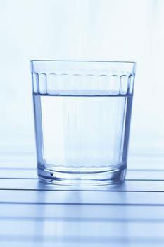 Yhdisteen A+B haitallisuus? Jos A=H (vety) ja B=O (happi) => H20 eli vesi!