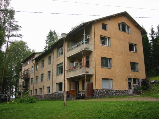 9. Kuoppala eli Mannakodit (rakennettu kokonaisuus II) Entisen vaivaiskodin B-rakennus Entisen kunnan vanhainkodin paikka Sylvöjärven rannalla on ympäristöltään luonnonkaunis.