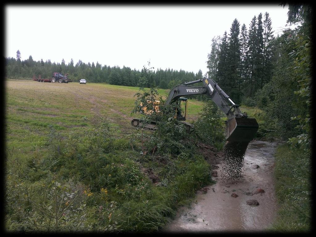 KUVA 8. SEURALAN VIRTA-ALUEESTA TEHTIIN MONIMUOTOINEN JA TUOTTAVA JOKIOSUUS. Ahvenkoski Ahvenkoskella järjestettiin järjestyksessä kolmannet virtavesitalkoot to 18.8.2016.