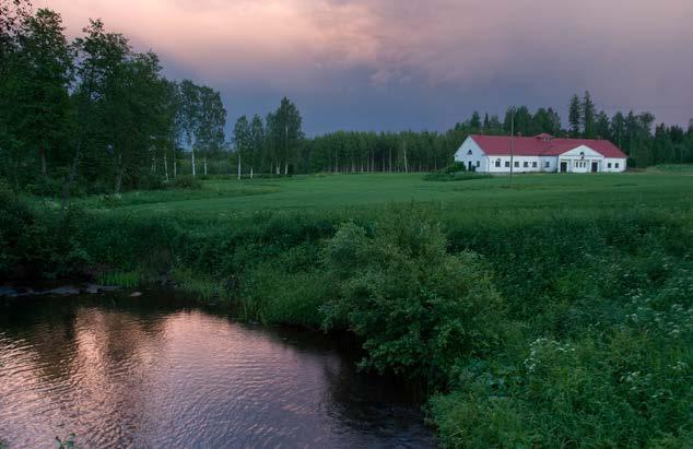 Arkea ja juhlaa omassa rauhassa tai yhdessä, tilanteen mukaan. Kisaillen, onnitellen, harrastaen ja talkoillen. Töitä tehden ja nauttien siitä, mitä kullekin kohdalle sattuu.