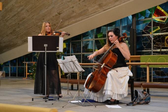 Bach ja muita mestareita -konsertti yhdisti Kalevi Kiviniemen urkutaiteen ja Kirsi-Maria Perkkiön