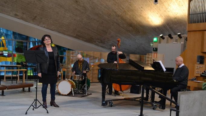 Kirkollisten juhlapyhien erillisinä musiikkitilaisuuksina voidaan mainita esim.