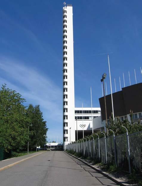meegemaakt tijdens een treinreis en het derde is een bezoek aan de Mannerheimlinie op de Karelische landengte. 40 De toren van het Olympisch Stadion in Helsinki. Helsingin Olympiastadionin torni.