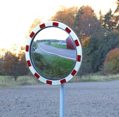 LIIKENTEESSÄ OPAS TURVALLISEEN