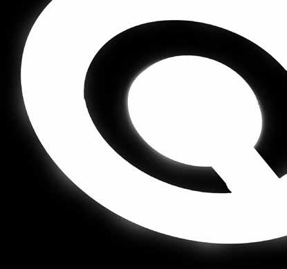 monitorien katselua hämärässä ympäristössä. Suomessa suunniteltu ja valmistettu sekä kansainvälisestikin palkittu Q-Flow on jokaisen leikkaustiimin ykkösvalinta.