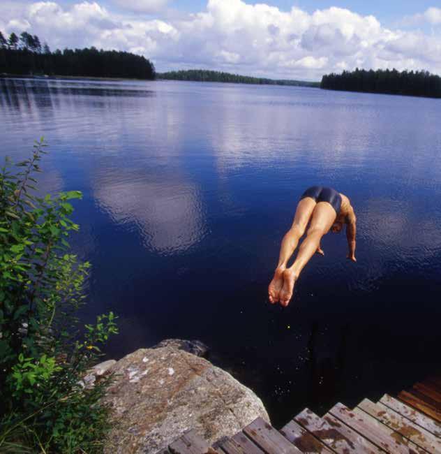 SISÄLLYSLUETTELO YHTEENVETO...10 MATKAILUKYSYNNÄN JA -TARJONNAN KESKEISET TUNNUSLUVUT...11 MATKAILUTILINPIDON TAULUKOT...12 Taulukko 1: Ulkomaisten matkailijoiden kulutus Suomessa.