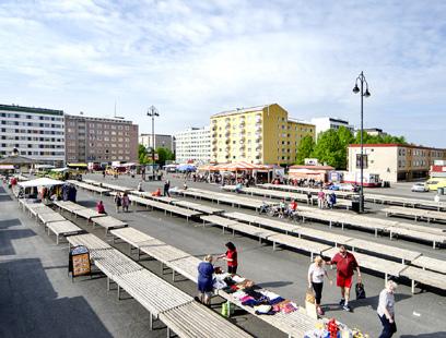 Tammelan sivukaduilta löytyvät kaupungin suositut ravontolat, putiikit ja bistrot. Vaikka PMK-Torni sijaitseekin rennossa ja puistomaisessa Tammelassa, on se hyvin lähellä kaupungin ydintä.