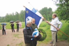 Matkan sotahistoriallisena asiantuntijana oli Panssarimuseon entinen johtaja Maunu Uoti.