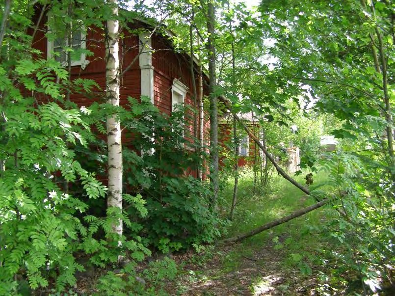 Rakennuksen kuvaus Alkuperäinen / nykyinen käyttö Rakentamisaika 1900 Korjausvuodet 1964 Kerrosluku 1 Perustus Runko Vuoraus Kattomuoto / kate Kuisti / kattomuoto Ikkunat Kunto Asuinrakennus /