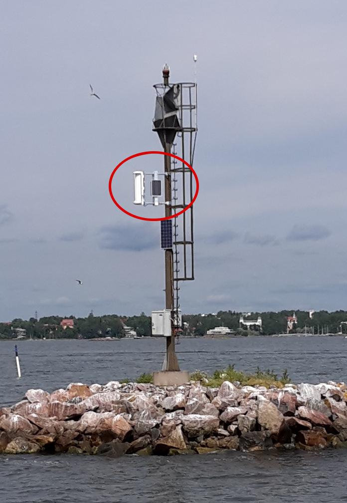 Kuva 3: Neljänviitankarin tuuliturbiinin uusi räätälöity metallinen asennus.