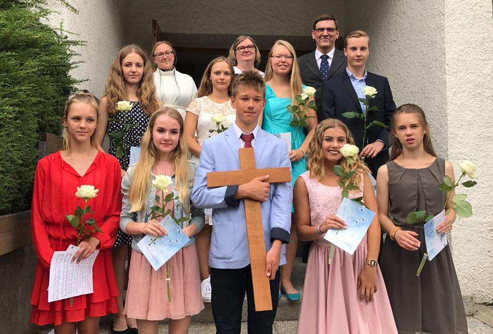 12 TOIMITUKSET KONFIRMOITU 25.6.2017 Zürichin ev.lut.