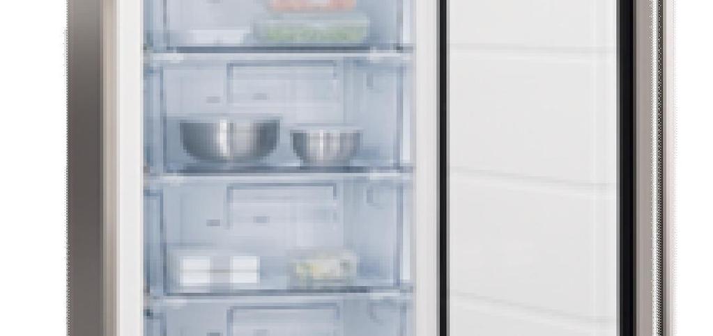 2 tilavaa vihanneslaatikkoa iso MaxiBox pakastimessa väri teräs K