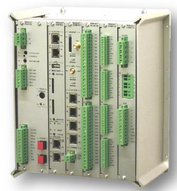Järjestelmän pienjänniteverkon valvontayksikkö sisältää sähkön laadunmittaukset, pienjännitevianilmaisut, häiriötallentimet, 3-vaihe jännite- sekä virtamittaukset ja neljä erillistä