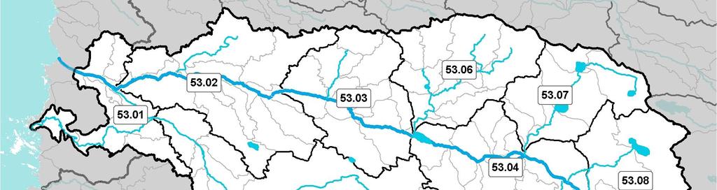 2.1. Hydrologia Kalajoen vesistöalue jakautuu yhdeksään noin 400 km 2 :n suuruiseen valuma-alueeseen (kuva 2-3), joista kukin jakautuu 5-9 osavaluma-alueeseen (Ekholm 1993).