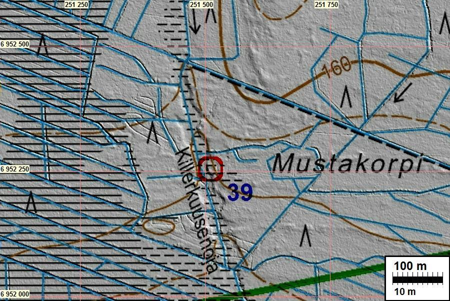 19 39 KURIKKA KILLERKUUSENOJA kiinteä muinaisjäännös historiallinen valmistus: tervahauta Koordin: N: 6952 255 E: 251 511 Z: 155 X: 6946 374 Y: 1559 440 P: 6955 170 I: 3251 582 Tutkijat: