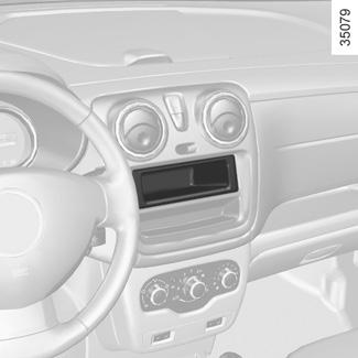 RADION ASENNUSVALMIUS 1 2 Jos autossasi ei ole varusteena audiojärjestelmää, käytettävissäsi on asennusvalmius, jossa on paikat seuraaville laitteille: autoradio 1, ovien kaiuttimet 2.