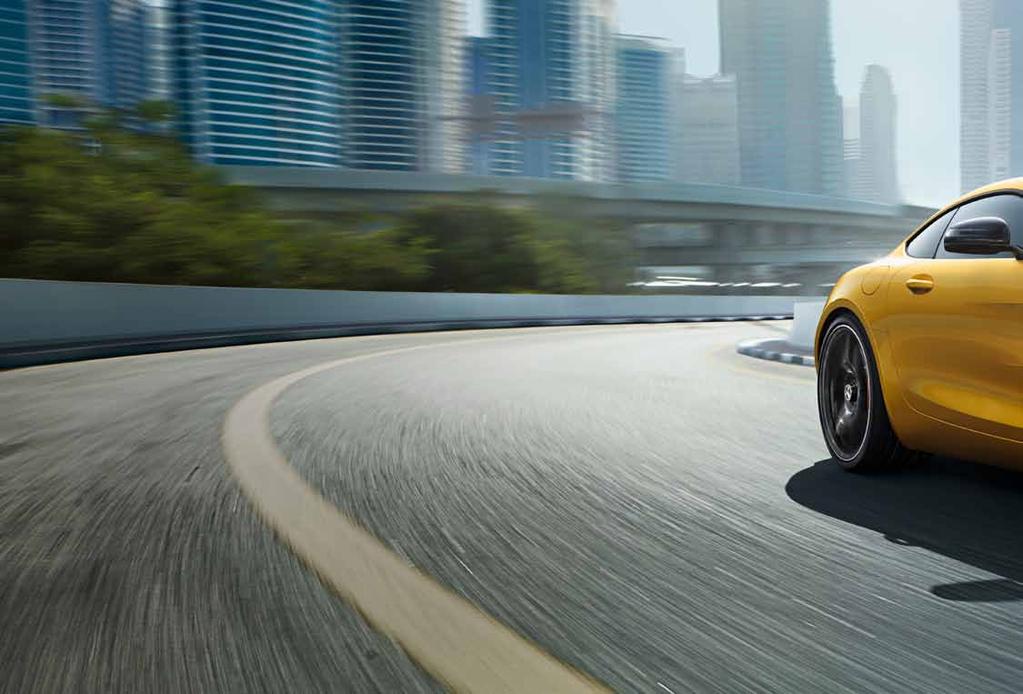 12 Suorituskyky. Raja-alueilla Se on tehty luomaan aito urheiluautotunnelma: Mercedes-AMG GT S.