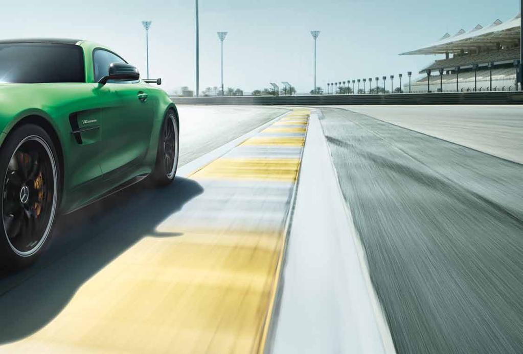 25 Kehitetty kilparadalla. Valmistettu maanteille. Uusi Mercedes-AMG GT R Vuosikymmenten ajan olemme mitelleet taitojamme moottoriurheilussa parhaiden kanssa.