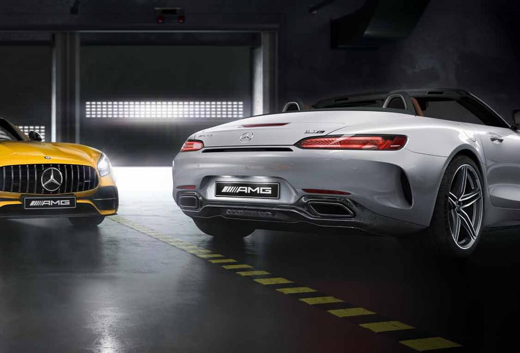 Lisäksi hiilikuitua ovat sivuhelman lisäosat Mercedes-AMG GT R- ja Mercedes-AMG GT C Roadster -malleissa sekä takaspoileri Mercedes-AMG GT R -mallissa.