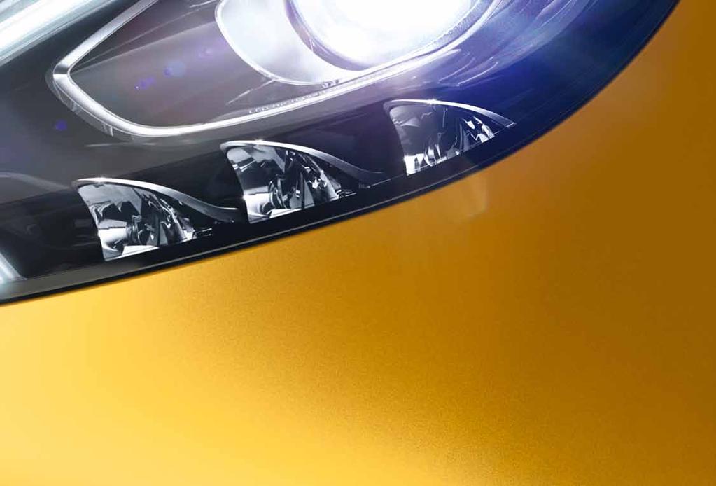 9 Mercedes-AMG GT R, AMG green hell magno, 5-kaksoispuolaiset taotut AMG Performance -kevytmetallivanteet, mattamustat ja vanteiden reunat kiiltosorvatut, istuinverhous musta
