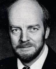 Koulun suunnittelu Pääsuunnittelijana arkkitehti Arno Savela (1935-2016). Toisena arkkitehtina Pirjo Kantola.