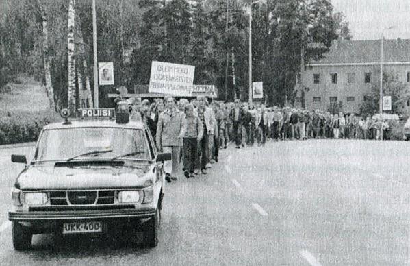 lykkäämisyritys johti koulun