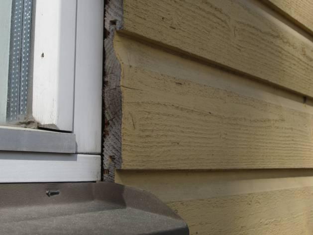 Kosteusvauriokartoitus/ Metsikköpolun päiväkoti Sivu 9 (17) Tyyppipääpiirustustekstien mukaan ulkoseinät ovat puuelementtirakenteita, joissa on puutolpat 40 x 95 mm k 600 ja välissä