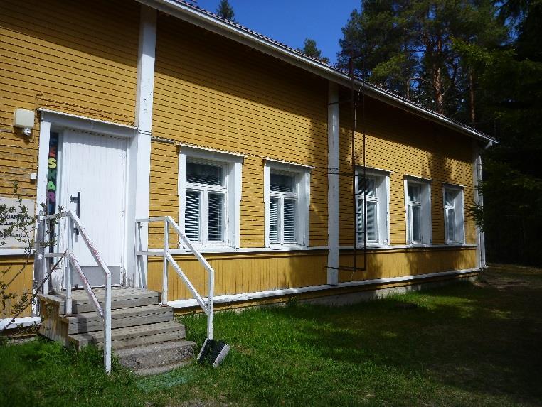 3.2. Rakennuksen vierustat Rakennuksen vierustat tarkastettiin silmämääräisesti.