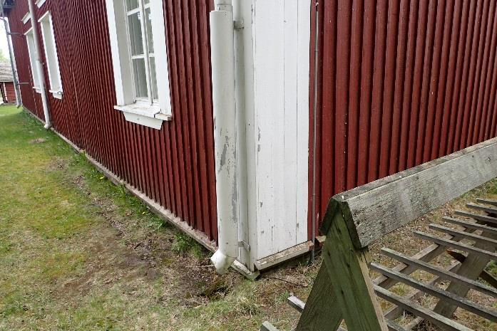puukoolaus ja hirsirunko.