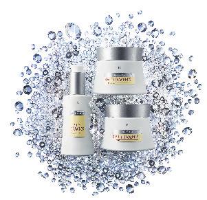 BEAUTY DIA- DAILY CARE ZEITGARD Beauty Diamonds Tämä hoitosarja sisältää: Päivävoide Yövoide Silmänympärysvoide Kasvovesi Täyteläinen tehovoide Ryppyjä torjuva seerumi Kaula- ja dekolteevoide TIETOA