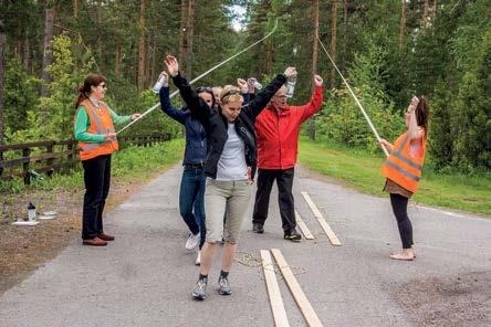 SENIORIKURSSIT Senioriliikunta Tule Seniorien omalle liikuntakurssille. Ohjelmassa on mm. rentoutusta, venyttelyä, kevyttä liikuntaa, ulkoilua ja hyödyllistä tietoa liikkumisesta.