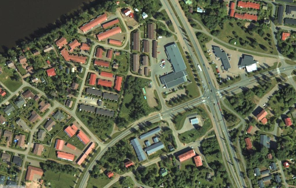 Nykytilanne Suunnittelualue sijaitsee Kuusankosken keskustan eteläpuolella Väkevänkujan, Niskalantien ja Jokipellonraitin rajaamalla alueella.