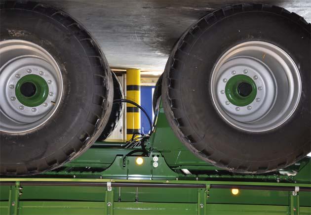 Pos: 12.43.1 /BA/Erstinbetriebnahme/Ladewagen/Fahrhöhe einstellen/tandemaggregat mit hydraulischem Ausgleich 16 Tonnen/Tandemaggregat mit hydraulischem Ausgleich @ 114\mod_1338799332774_71.
