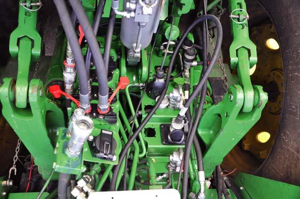 29 /BA/Inbetriebnahme/Ladewagen/Hydraulik/Hydraulikschläuche ankuppeln Traktor mit Konstant-Strompumpe @ 121\mod_1343802994920_71.docx @ 1108401 @ @ 1 Pos: 14.