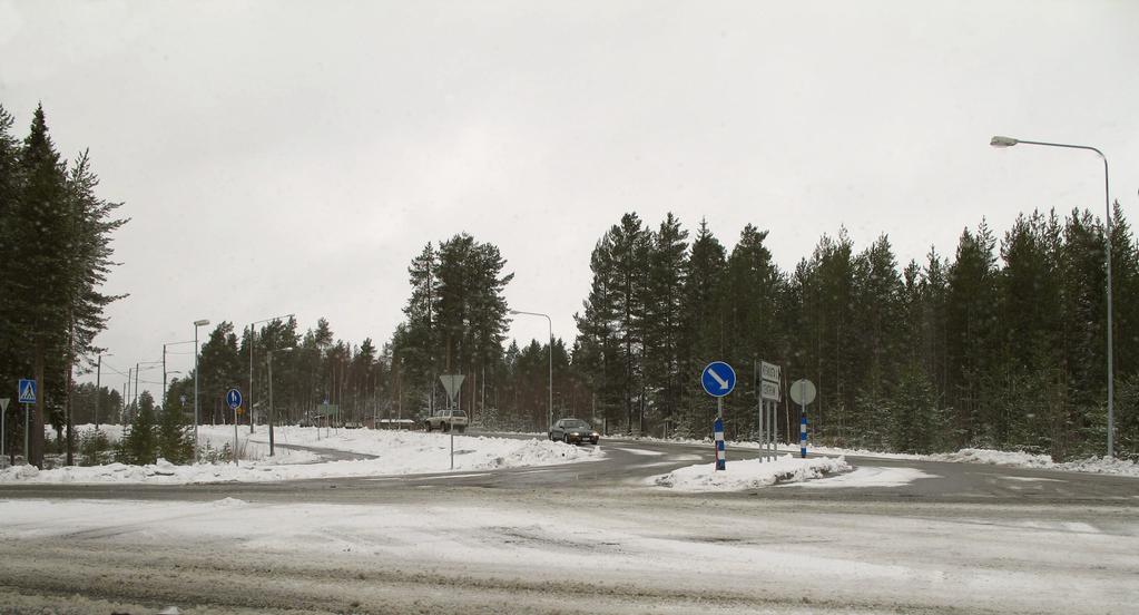 Peuranpolku-KoulukatuKannintie risteysalue Kuhmo Asemakaavan muutos ja laajennus Asemakaavaselostusluonnos, joka liittyy 11.04.2012 päivättyyn kaavakarttaan.