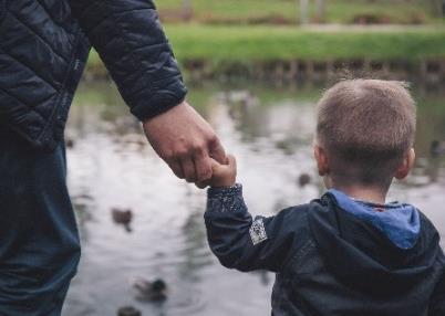 Arkea sujuvoittaa palvelujen kynnyksen pitäminen matalana ja palvelujen vieminen sinne missä asukkaat jo ovat kuten esim. perhekeskuksiin.