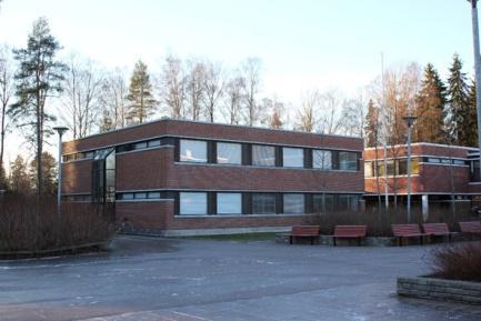 86 ESPOON KAUPUNKI TILAKESKUS-LIIKELAITOS PERUSKORJAUSHANKKEIDEN PRIORISOINTI KOULUKIINTEISTÖT Valmistumisvuosi: 1988 Rakennusnumero: 4056 Kiinteistön nimi: Pohjois-Tapiolan koulu ja lukio, Nappula