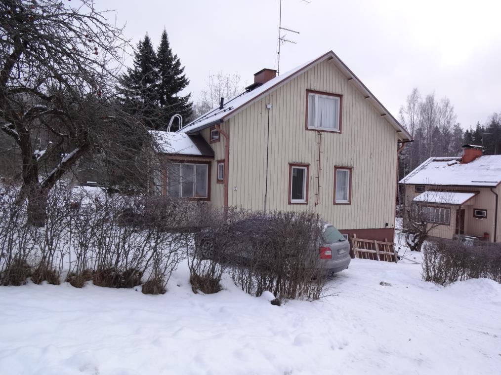 KOHDE 10 Näätäkatu 5 Kiinteistön yhteyshenkilö: Jaakko Raivio p. 050-5755925 Maanvarainen asuinrakennus. Kantavat rakenteet puuta. Julkisivut puuta.