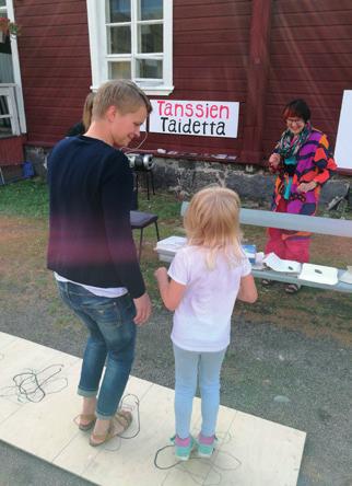 45 Tutustu tanssiin tuokioita: Lastentanssi 4-6v, Willimiehet 7-10v, Just dance yli 10v Tutustu tanssiin