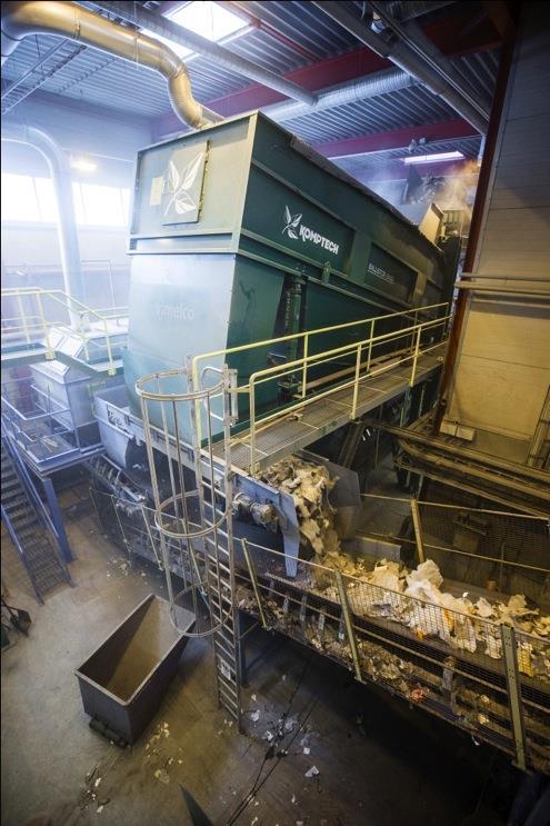 Uusi jätevirtoja hyötykäyttöön kierrättävä lajittelulaitos Valmistui kesällä 2013.