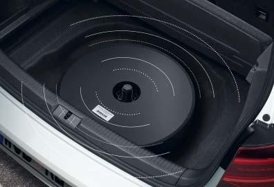 L 13 Plug & Play -äänentoistojärjestelmä, johon on integroitu Digital Sound Processor ja tehokas subwoofer, tuottaa laadukkaan musiikkinautinnon.