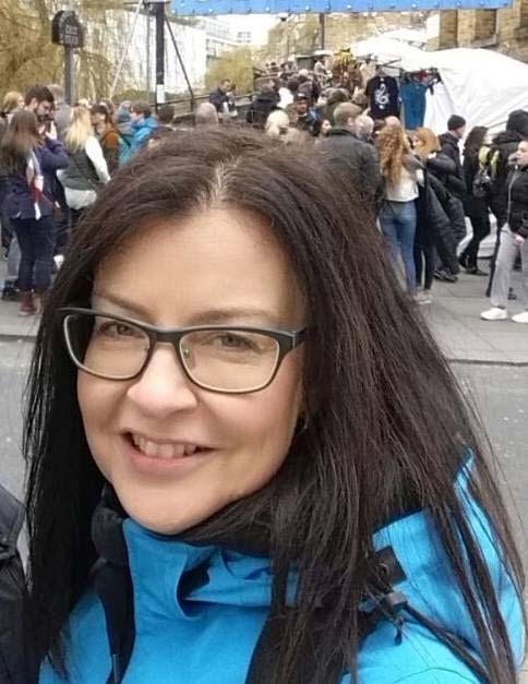 Jäsentiedote 1/2017 5 Hei, olen Jaana Kotivuori. Olen Pohjois- Pohjanmaalta Hämeenlinnan kautta Jyväskylään kotiutunut vuonna 1992. Toimin Jyväskylän ammattikorkeakoululla henkilöstösihteerinä.