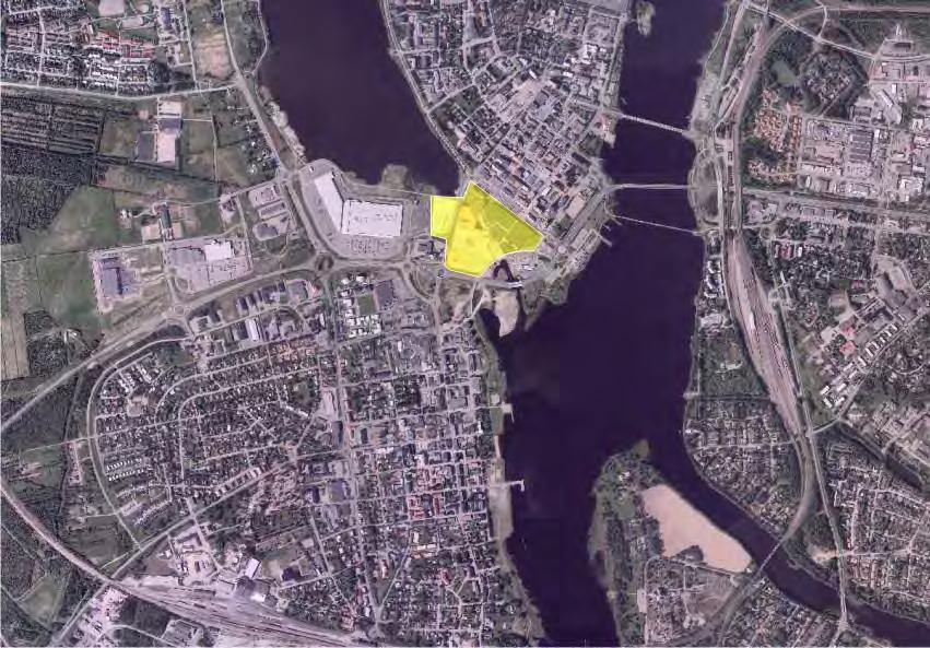 23 Toisaalta uuden ydinkeskustan välittömässä läheisyydessä olevat viheralueet ja etenkin Kaupunginlahti sekä Tornionjoki luovat väljyyden tuntua ja vähentävät kompaktin kauppakeskuskokonaisuuden