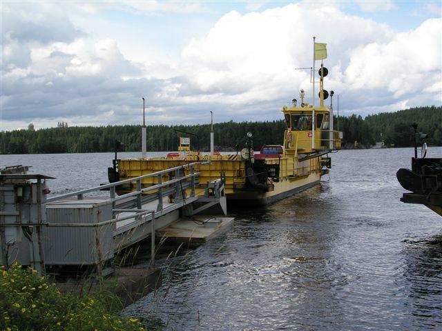 TAMPEREEN AMMATTIKORKEAKOULU OPINNÄYTETYÖ 26(55) Järvi-Suomen lossien haastattelupaikoiksi (liite 2) valittiin tänä vuonna Sulkavan toimipisteen läheisyydessä olevat lauttapaikat: Lauttapaikat: