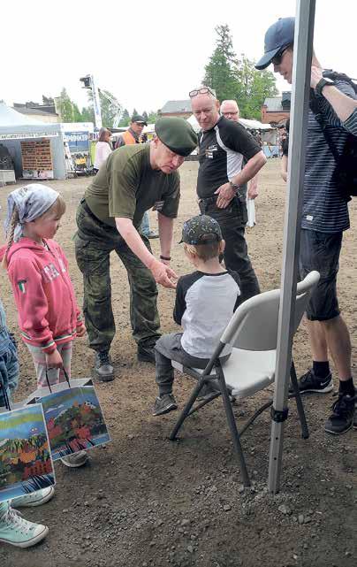 Juhlapuhuja, Salpalinjan perinneyhdistyksen valtuuskunnan puheenjohtaja, valtiopäiväneuvos Mikko Pesälä piti yhden vaikuttavimmista puheistaan kerratessaan Suomen itsenäisyyden