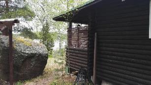 Toivottavasti ei tarvitse enää tuoda puutavaraa veneellä saareen tänä kesänä. Viimeistelin aurinkoterassin ja kyllästin vinorimat. Ke 31.5.