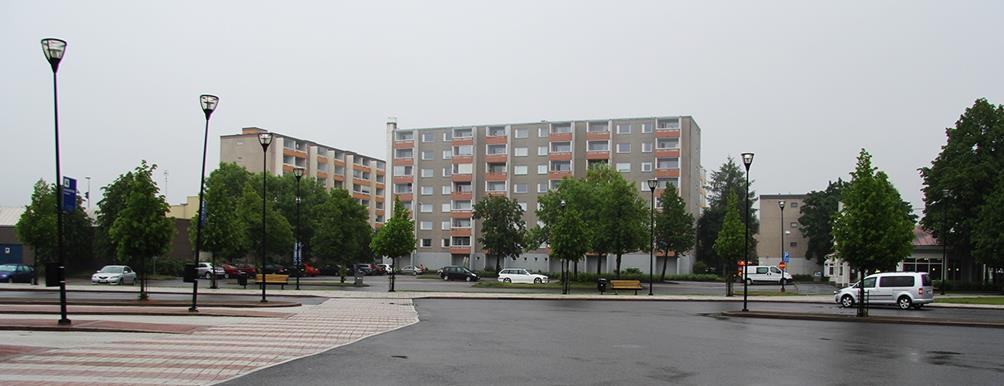 194 Tuulensuun aluetta linja-autoasemalta kuvattuna. Tuulensuulla on merkittävää kaupunkikuvallista vaikutusta Rauman liikekeskustan kupeessa.
